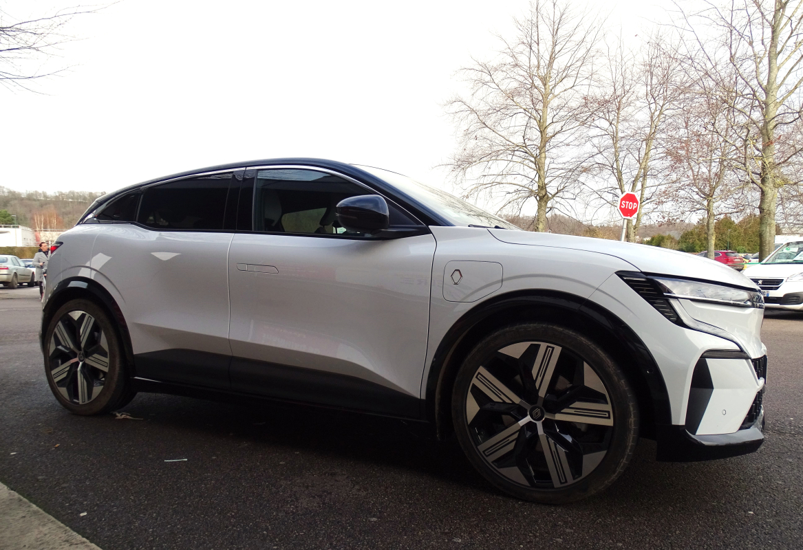 Renault Megane — 6