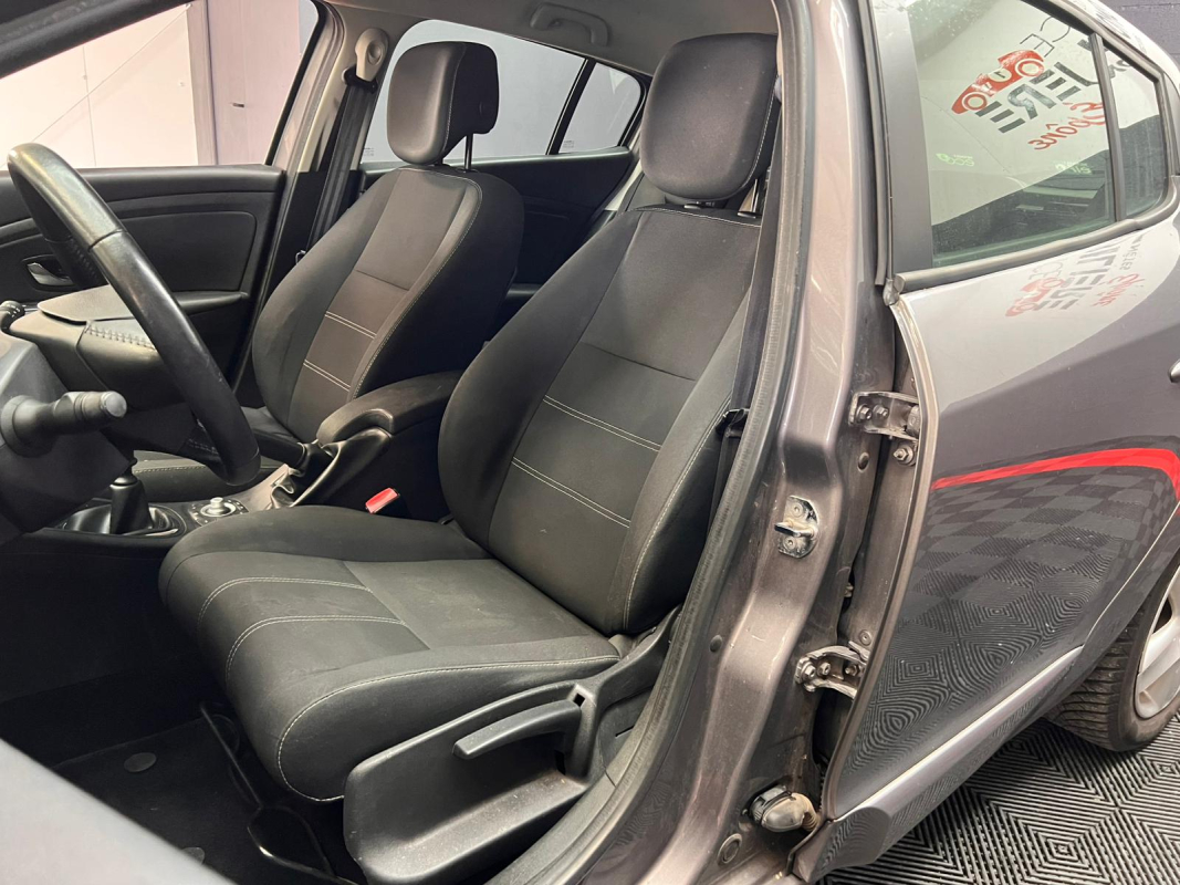Renault Megane — 9
