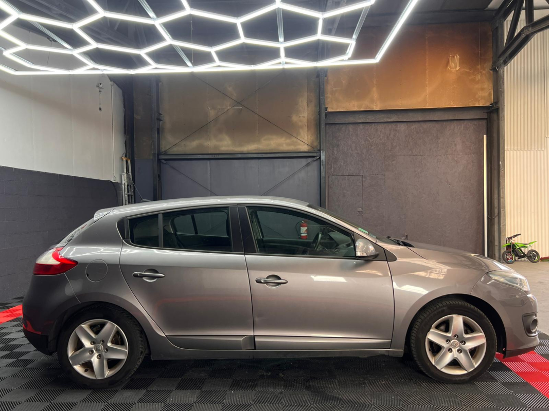 Renault Megane — 4