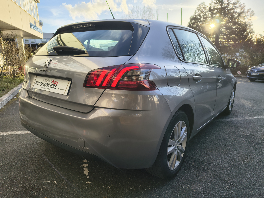 Peugeot 308 — 7