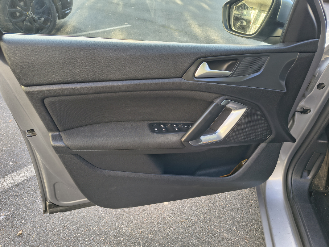 Peugeot 308 — 11