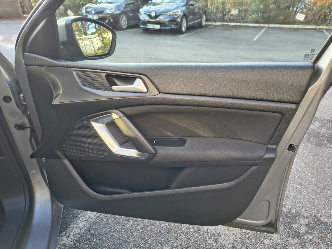 Peugeot 308 — 14