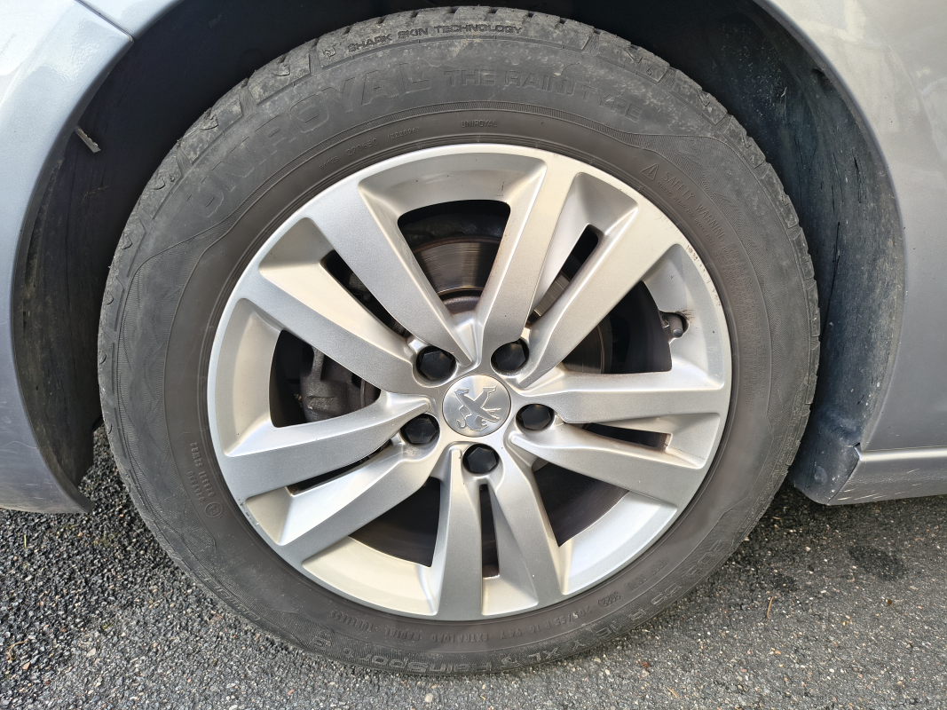 Peugeot 308 — 28