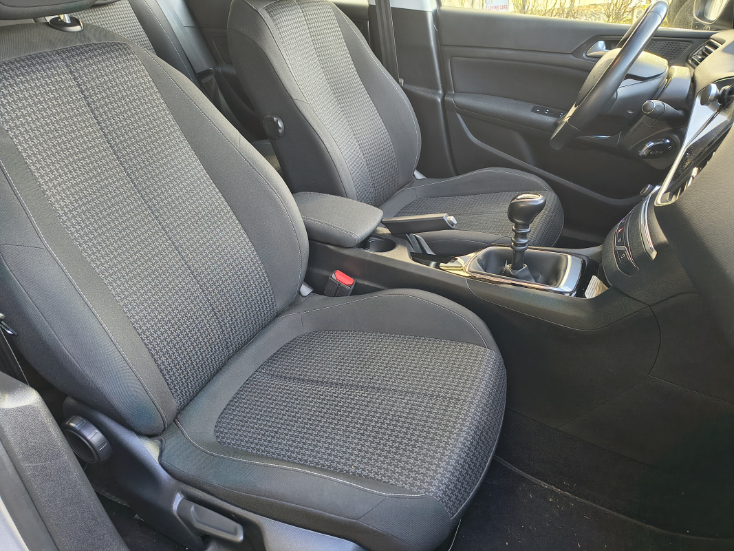 Peugeot 308 — 13