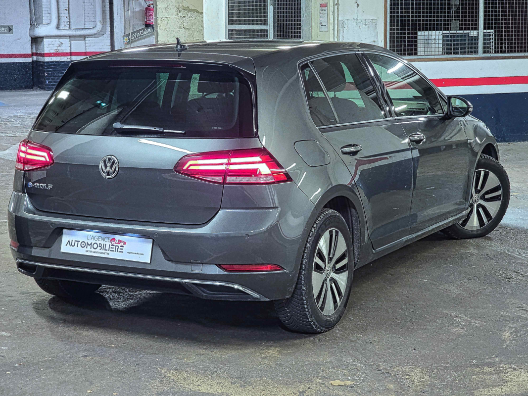 Volkswagen e-golf — 11
