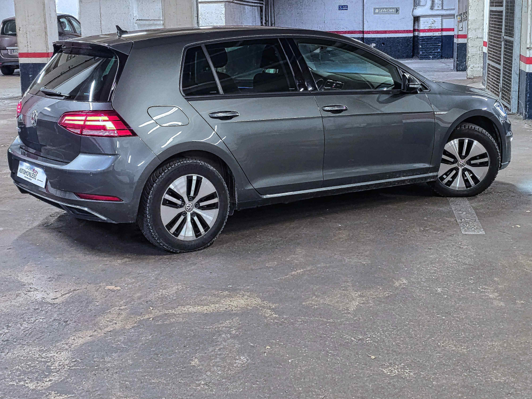 Volkswagen e-golf — 12