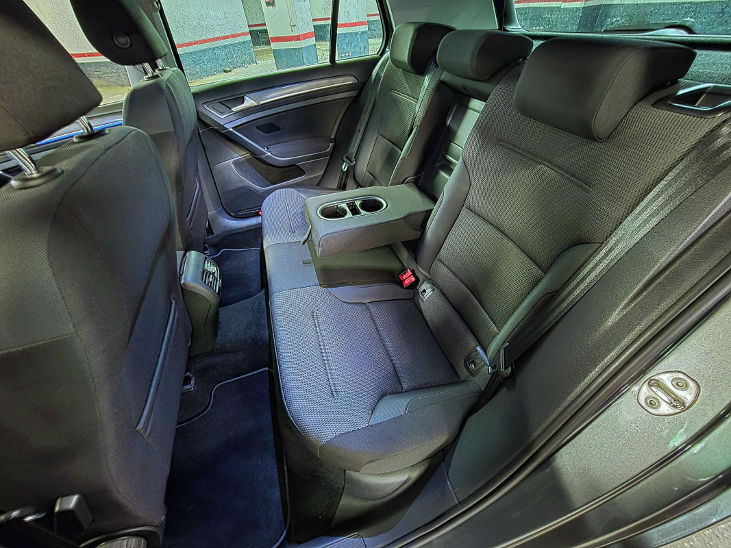 Volkswagen e-golf — 25