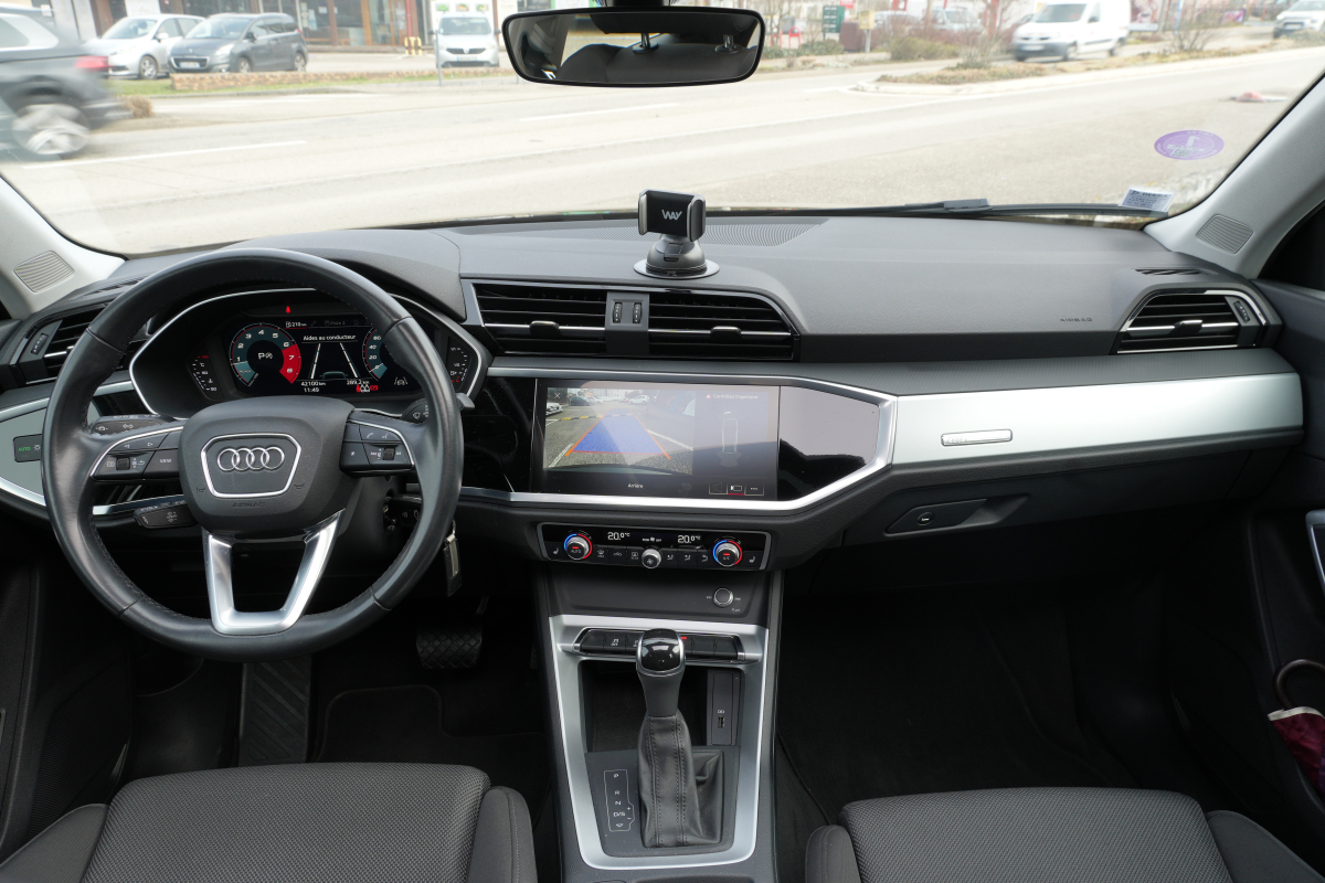 Audi Q3 — 12