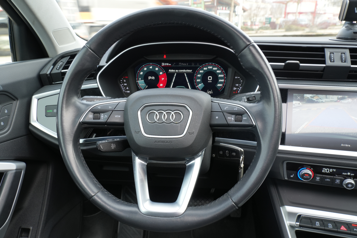 Audi Q3 — 22