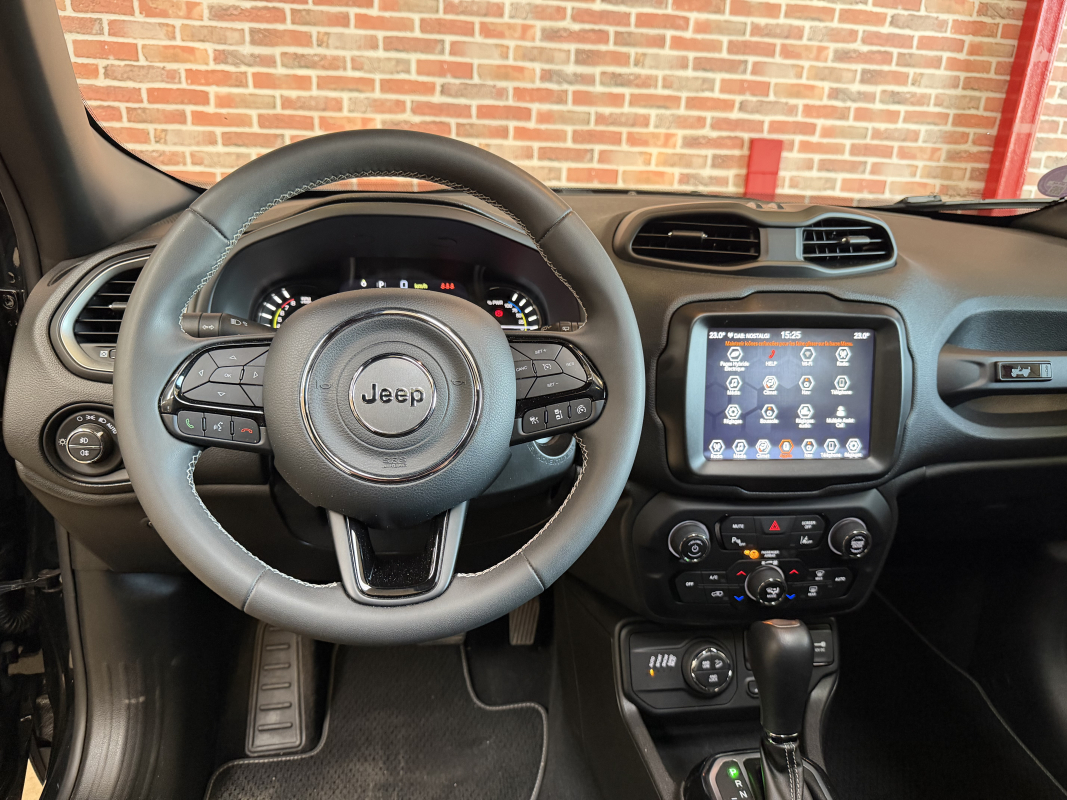 Jeep Renegade — 20