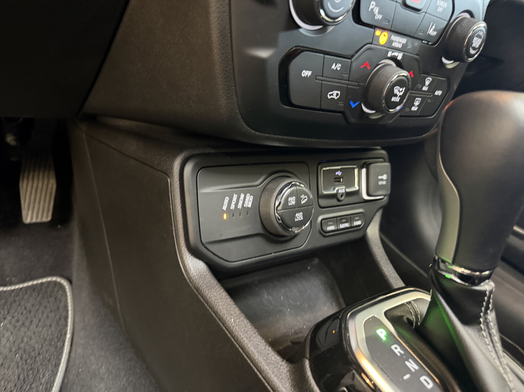 Jeep Renegade — 22