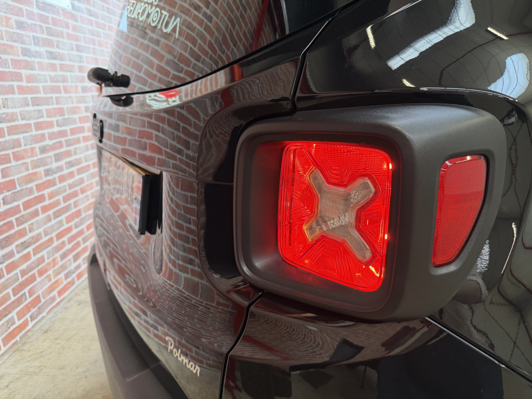 Jeep Renegade — 26