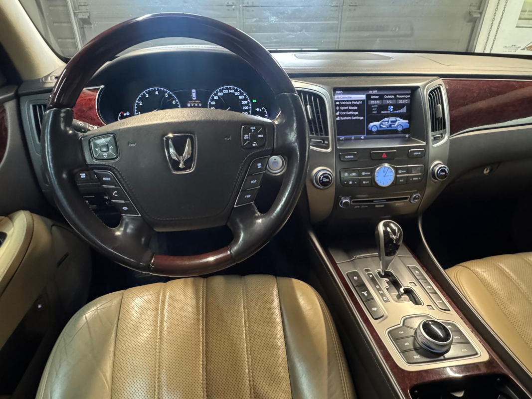 Hyundai Genesis — 14