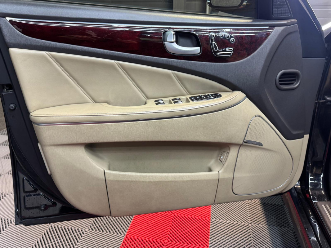 Hyundai Genesis — 11