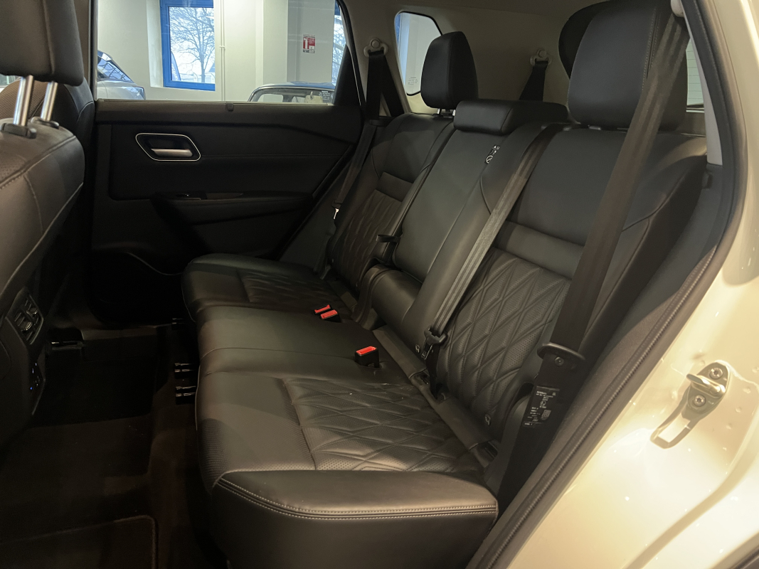 Nissan X-Trail — 9