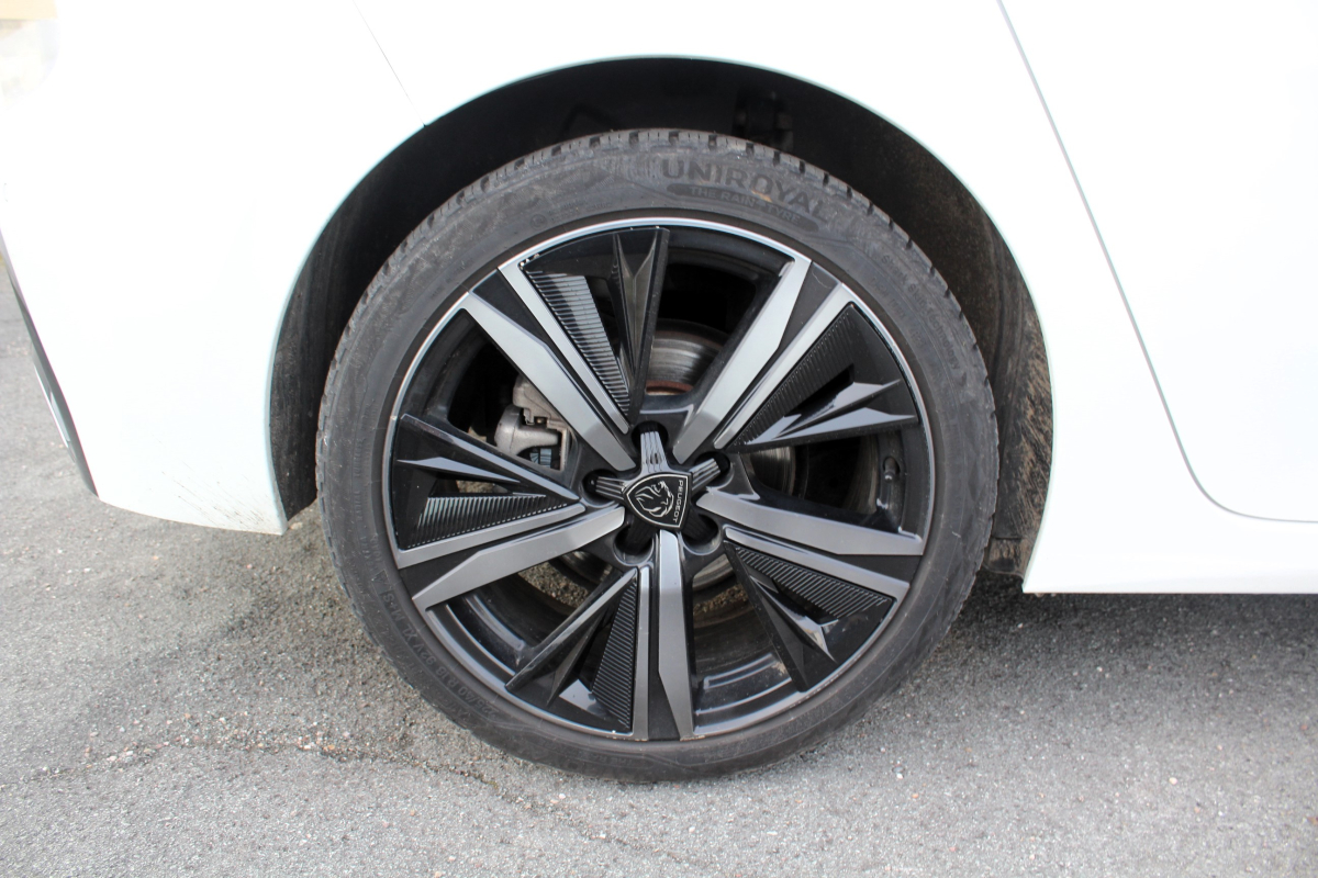 Peugeot 308 — 23