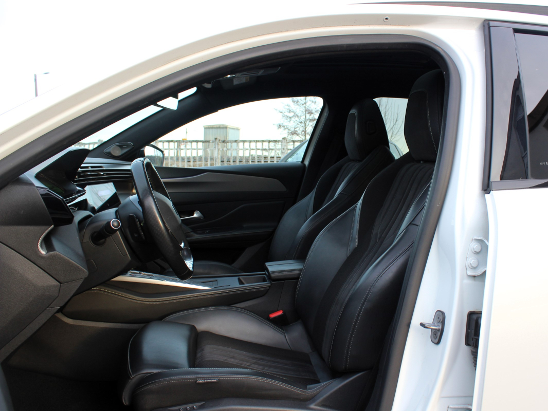 Peugeot 308 — 10