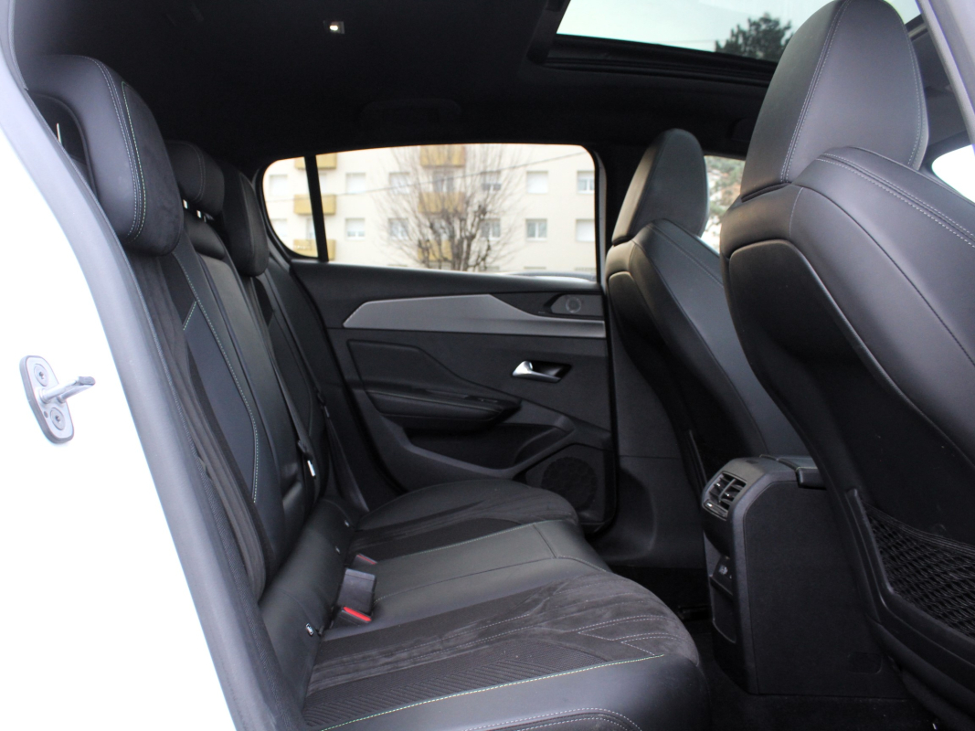 Peugeot 308 — 12