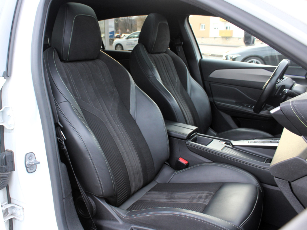 Peugeot 308 — 33