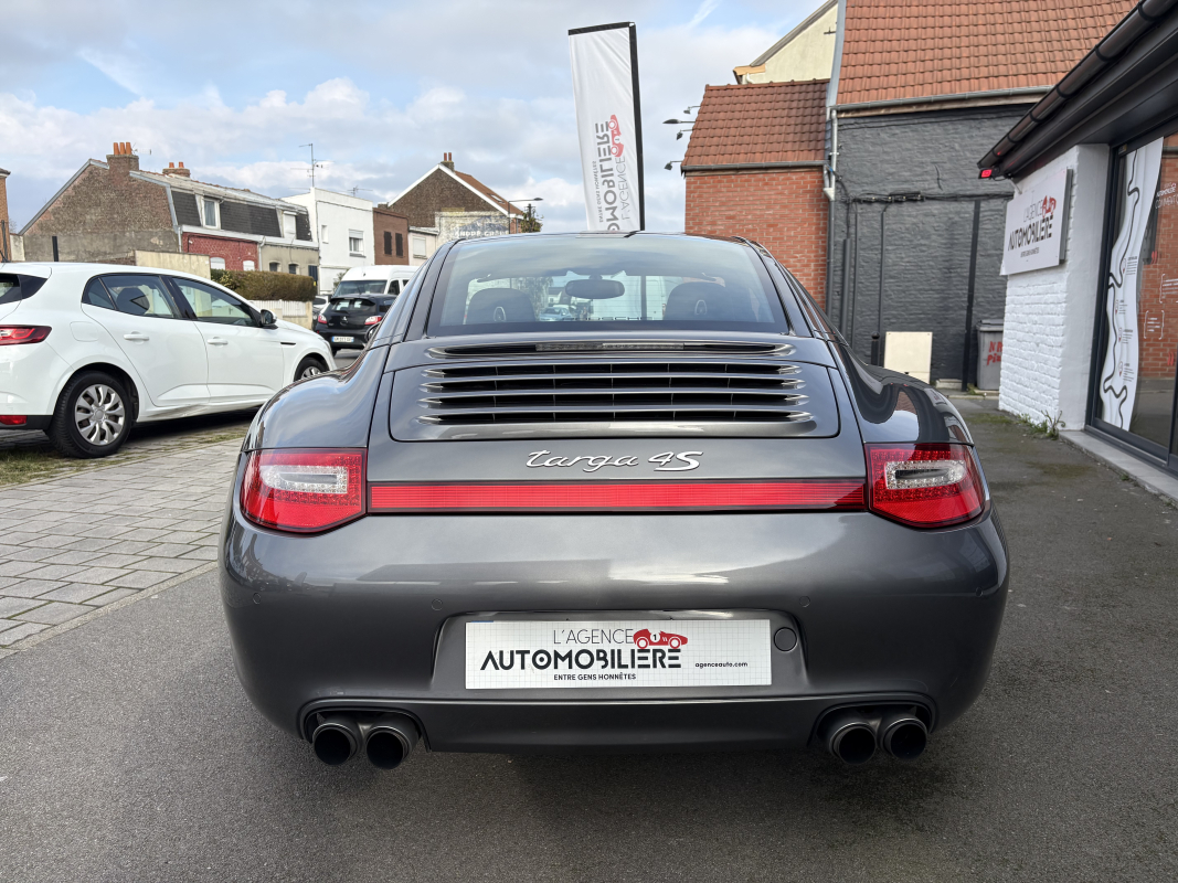 Porsche 911 — 5