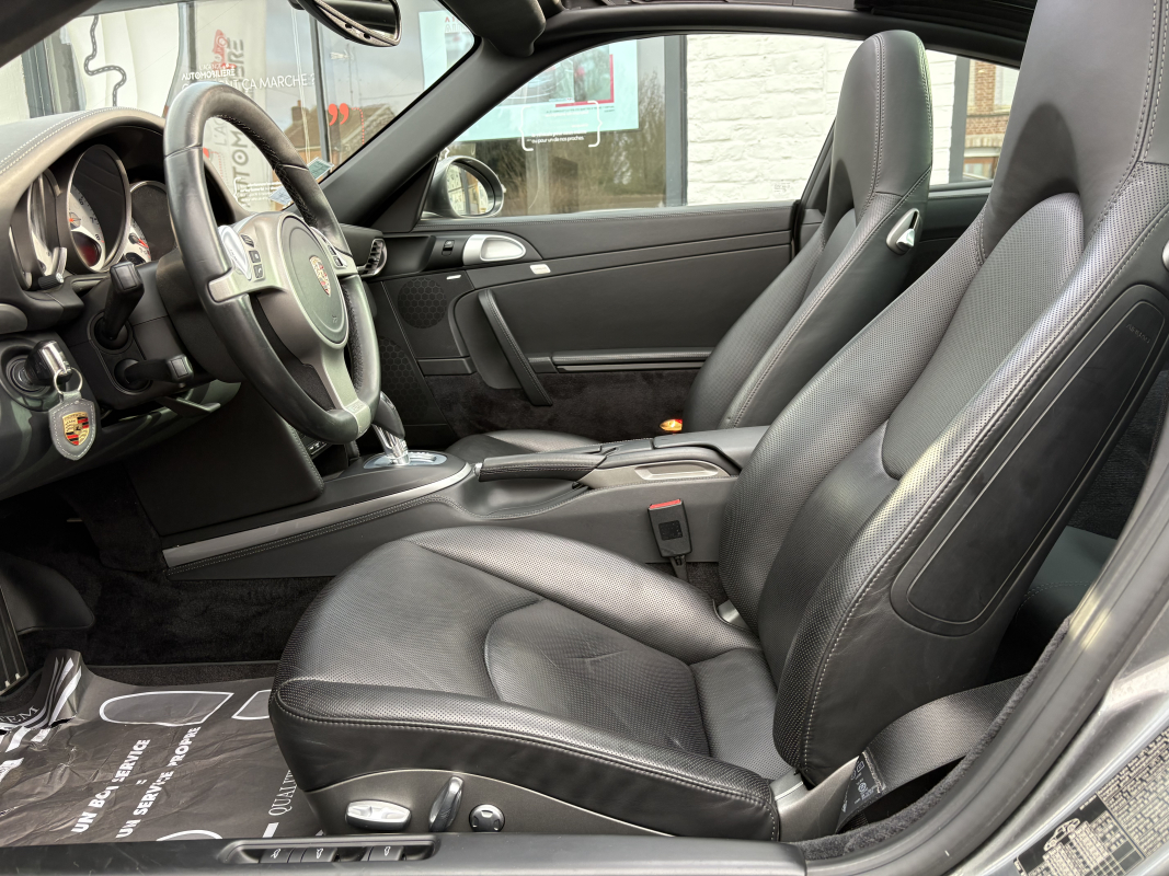 Porsche 911 — 16