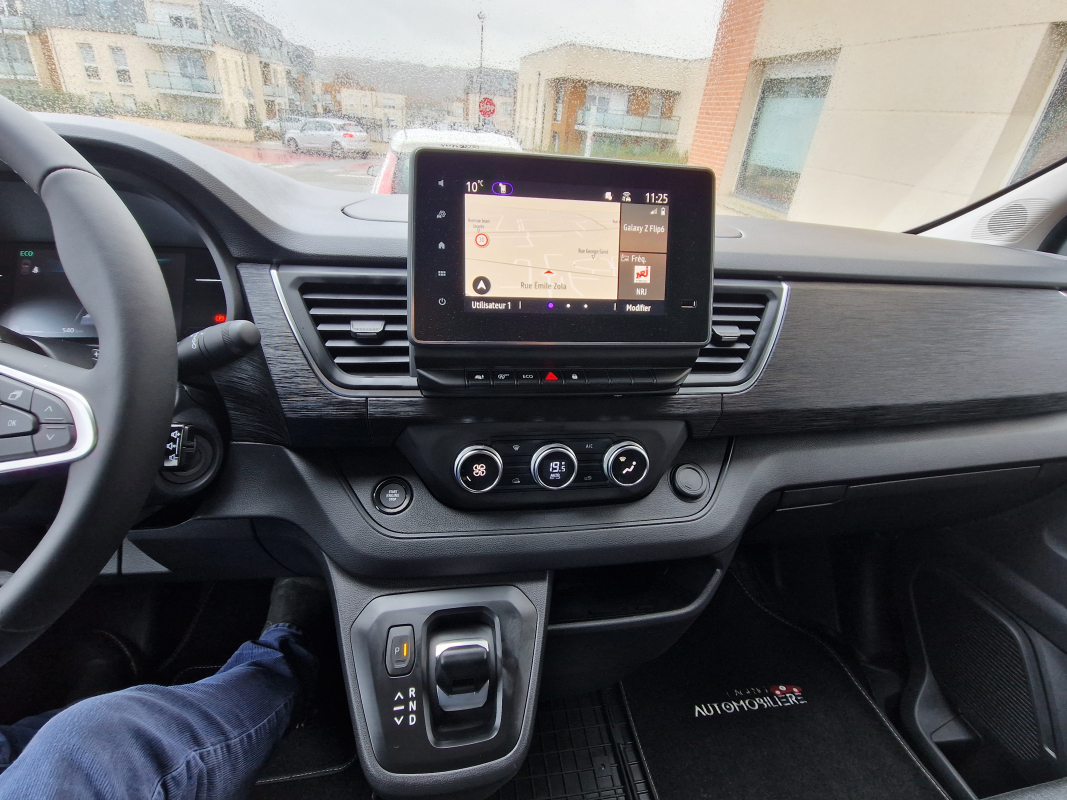 Renault Trafic — 13