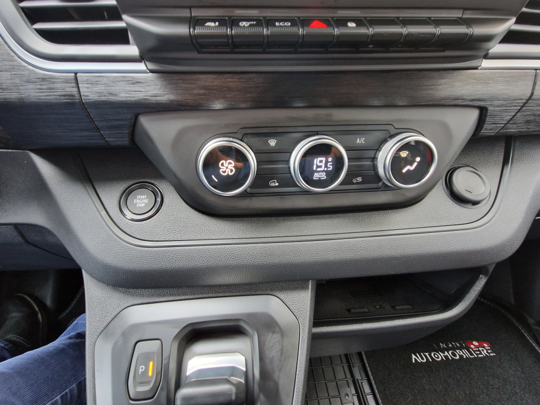 Renault Trafic — 16