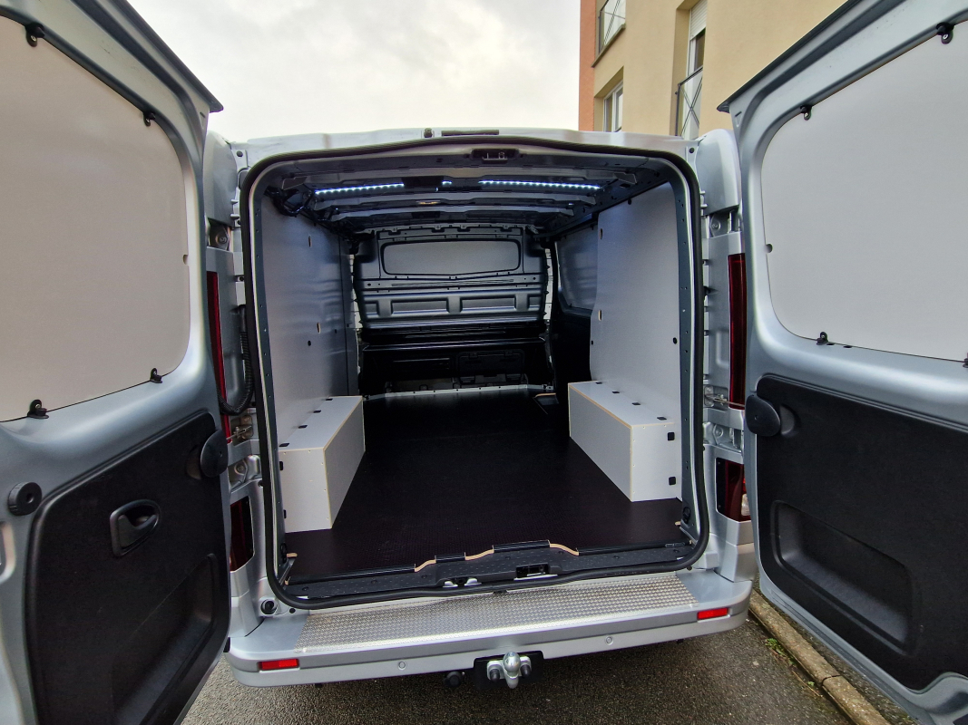 Renault Trafic — 21