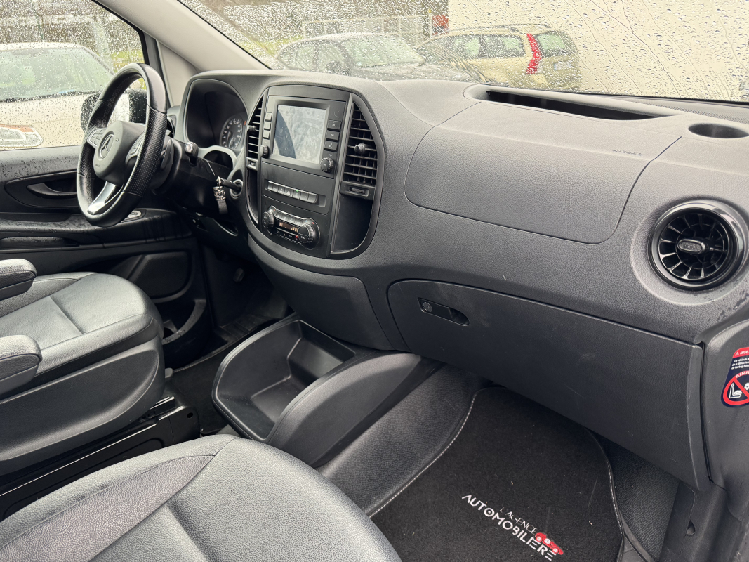 Mercedes Vito — 12
