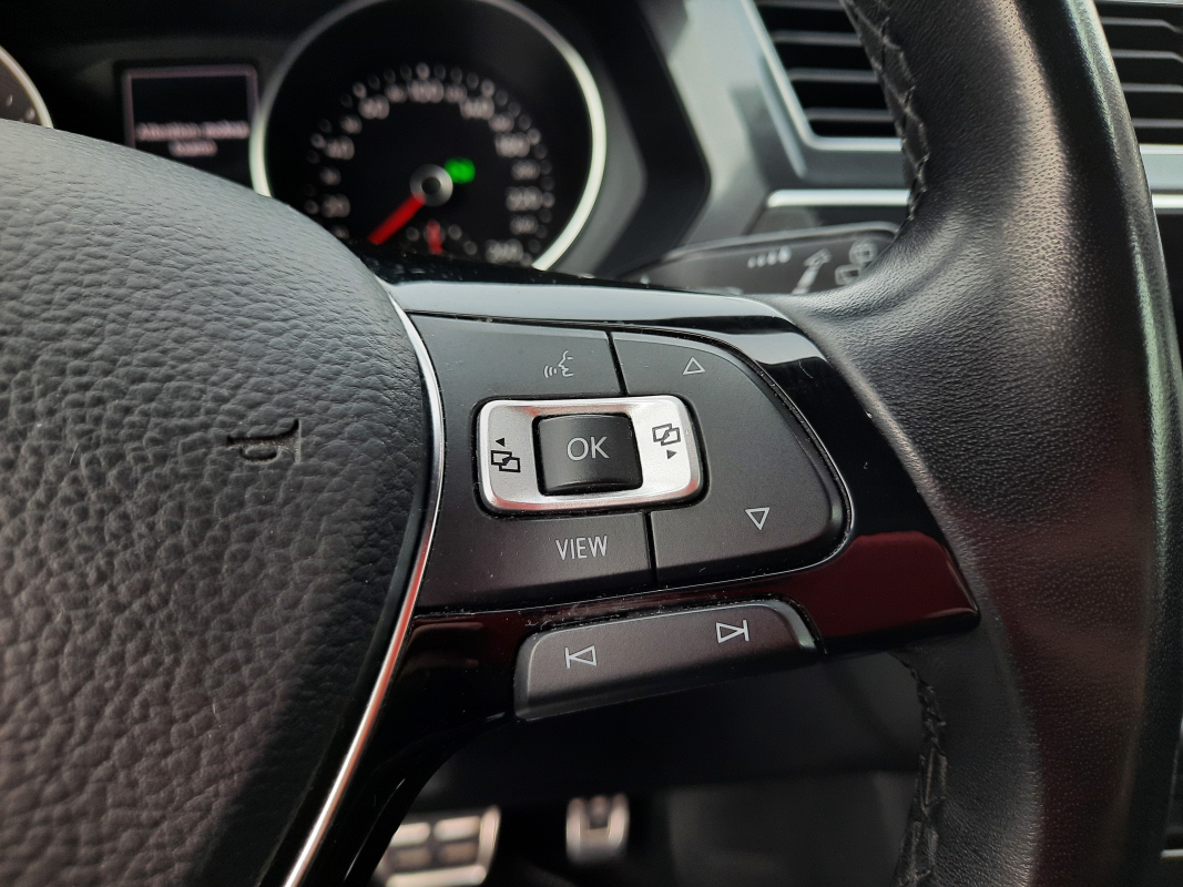 Volkswagen Tiguan Allspace — 12