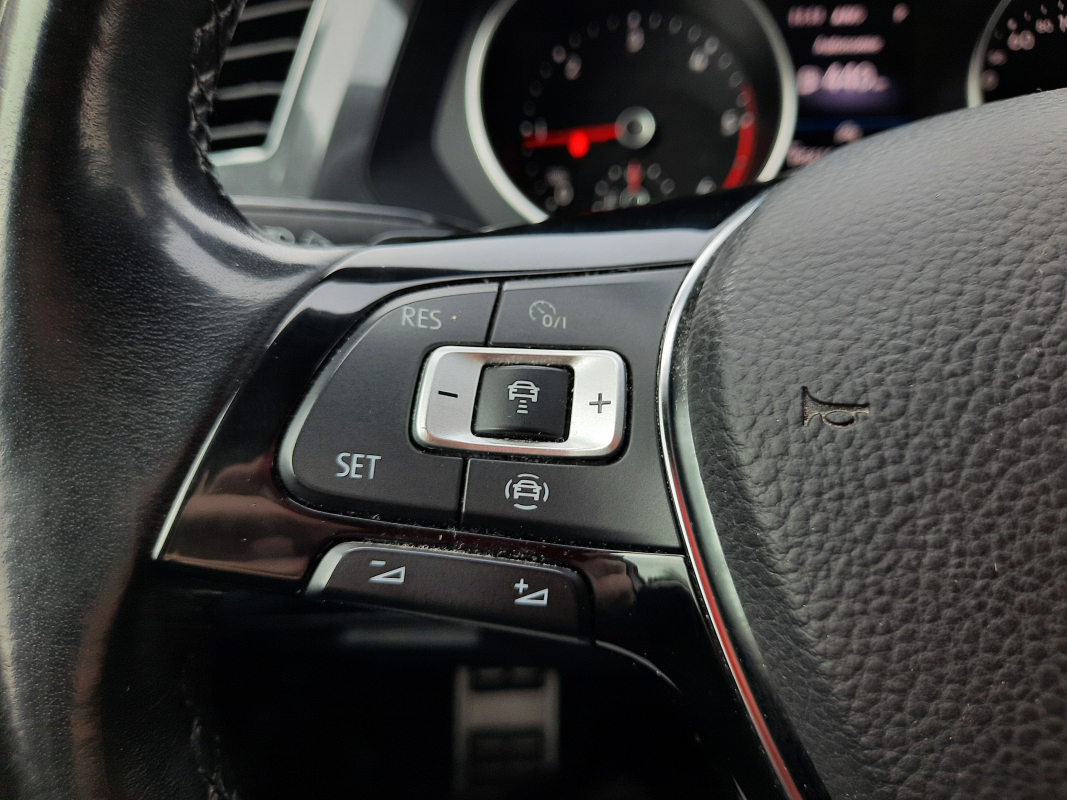 Volkswagen Tiguan Allspace — 14