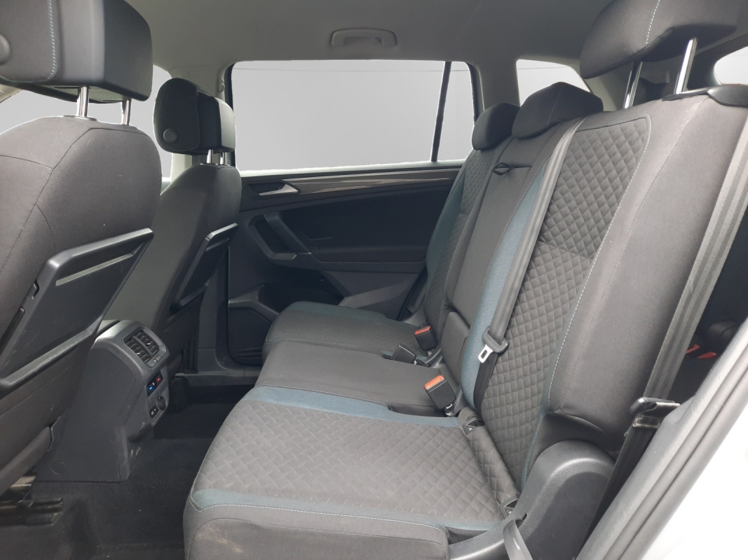 Volkswagen Tiguan Allspace — 32