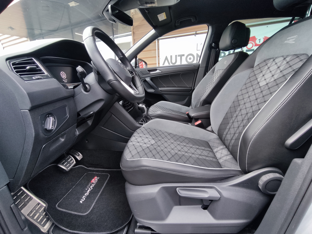 Volkswagen Tiguan — 13