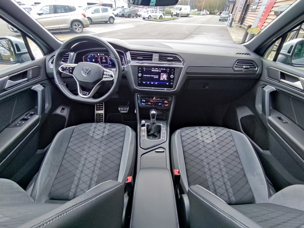 Volkswagen Tiguan — 18