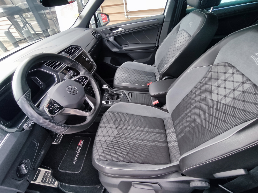 Volkswagen Tiguan — 14