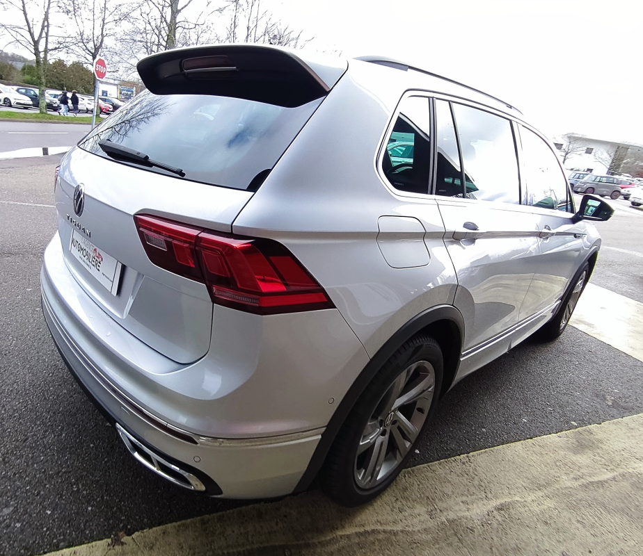 Volkswagen Tiguan — 24