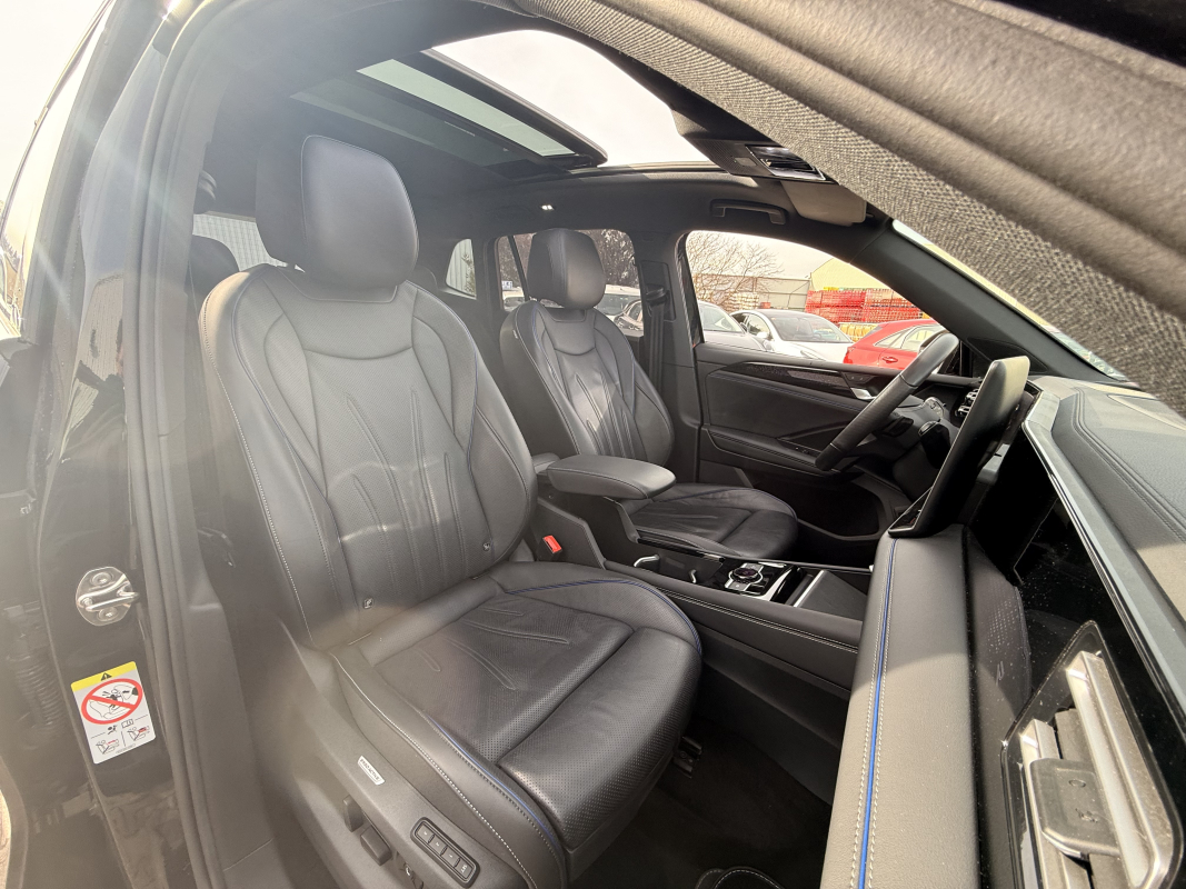 Volkswagen Tiguan — 9