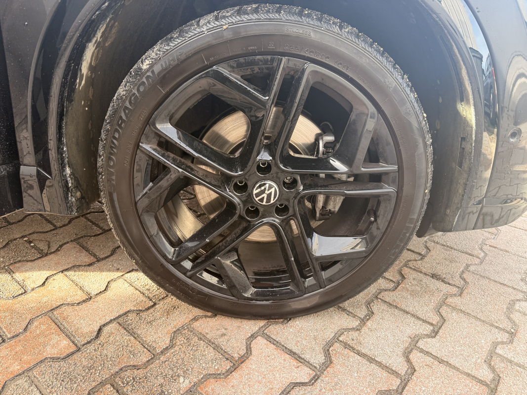 Volkswagen Tiguan — 18