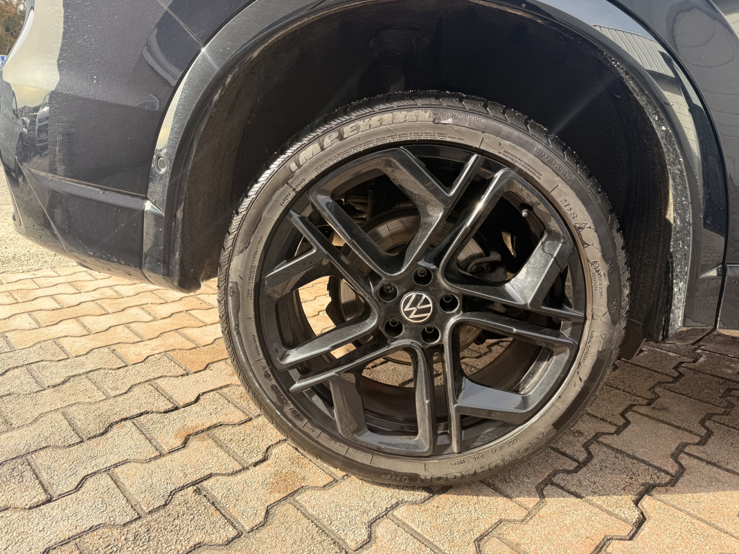 Volkswagen Tiguan — 19