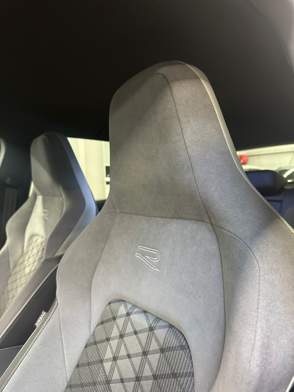 Volkswagen Golf — 18