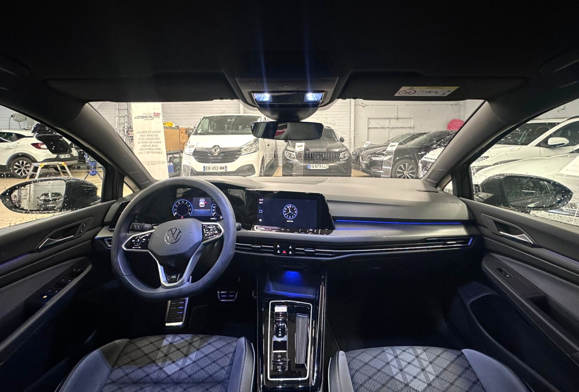 Volkswagen Golf — 9