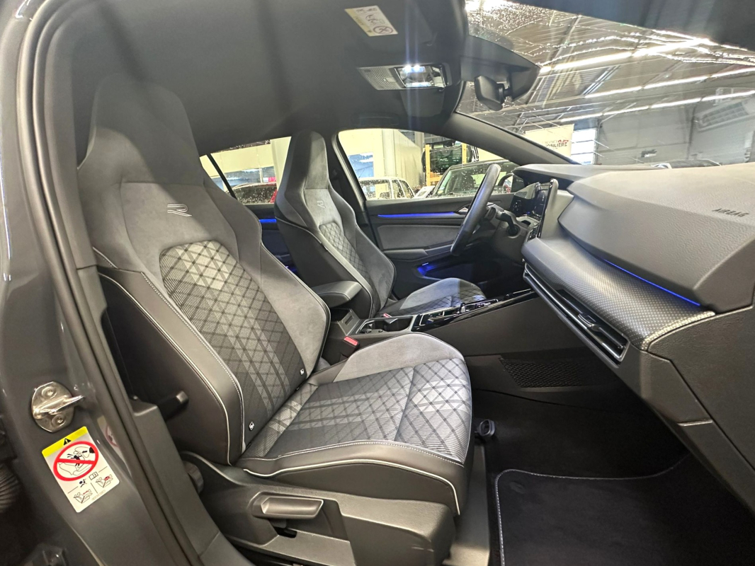 Volkswagen Golf — 13
