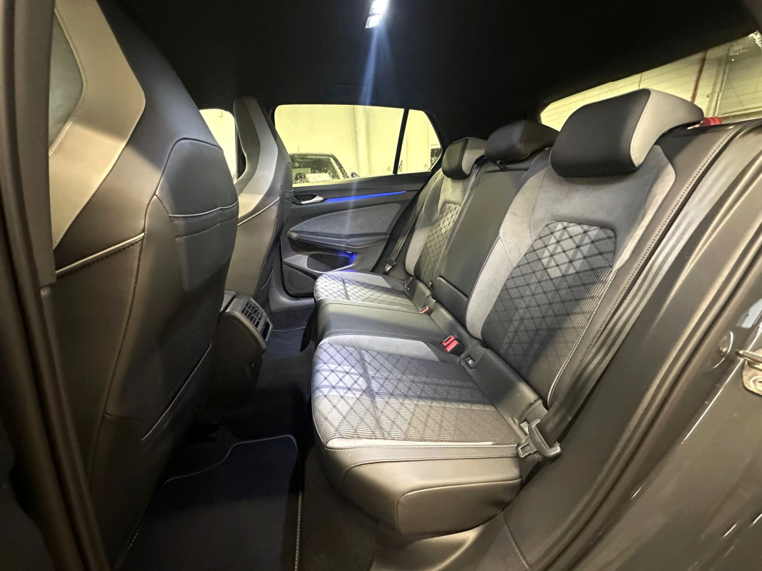 Volkswagen Golf — 12