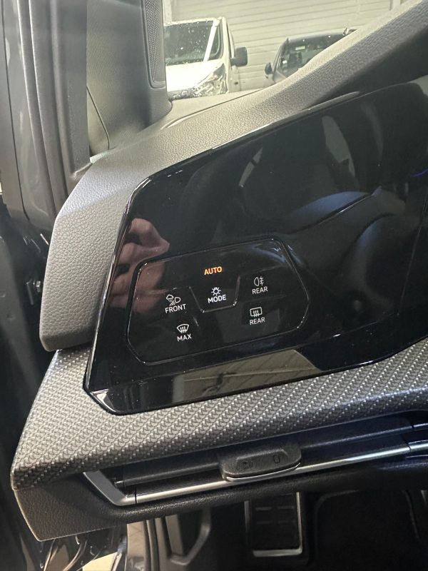 Volkswagen Golf — 30