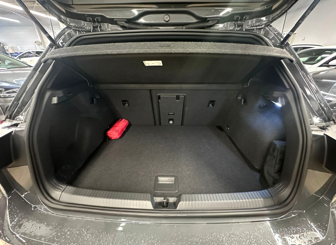 Volkswagen Golf — 16