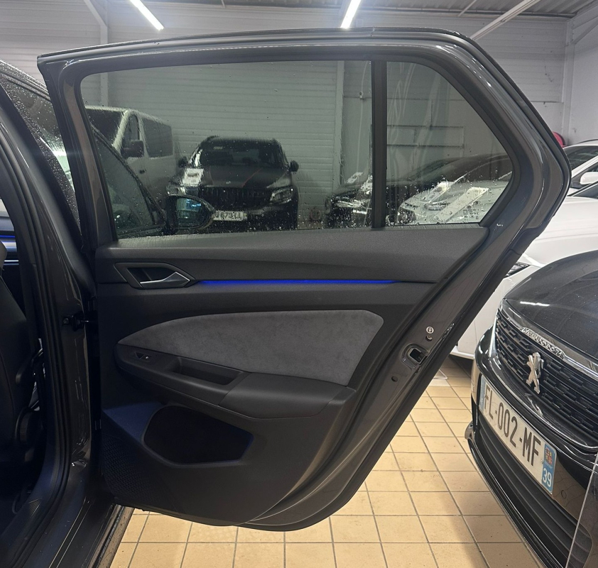 Volkswagen Golf — 35