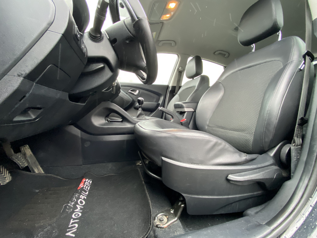 Hyundai iX35 — 12