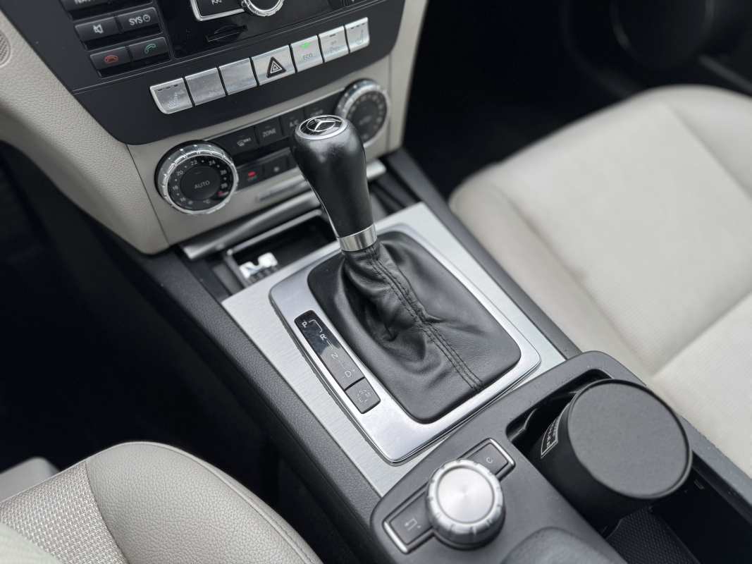 Mercedes Classe C — 17