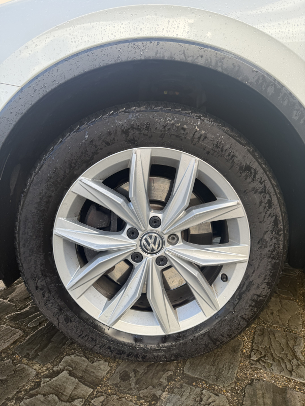 Volkswagen Tiguan — 21