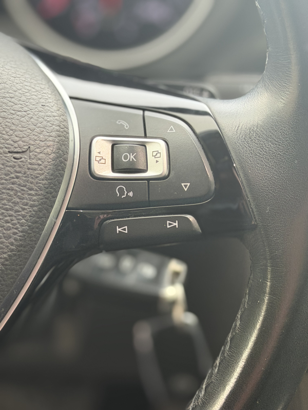 Volkswagen Tiguan — 20